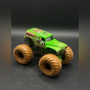 2023 Monster Jam Mystery Mudders Bad To The Bone Green Truck Vehicle Car Toy